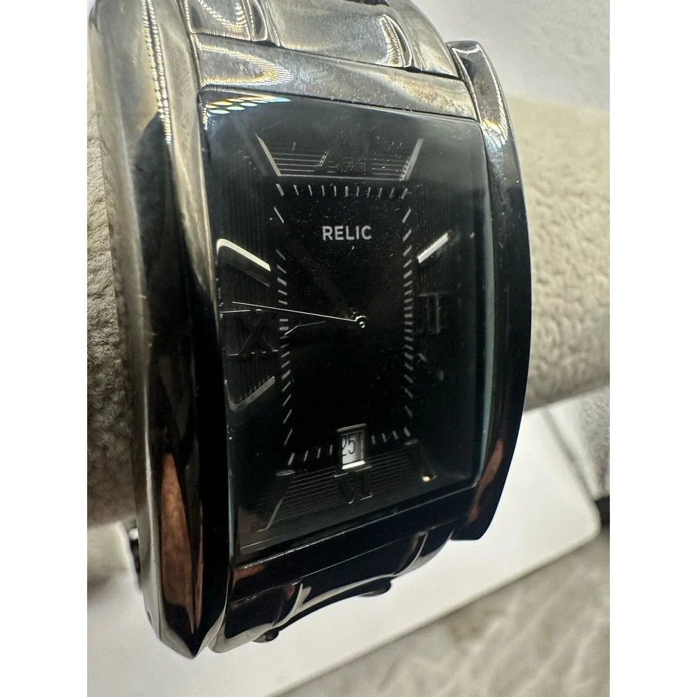 Relic ZR77109‎ Stainless Steel Gunmetal Date 31MM 6.5
